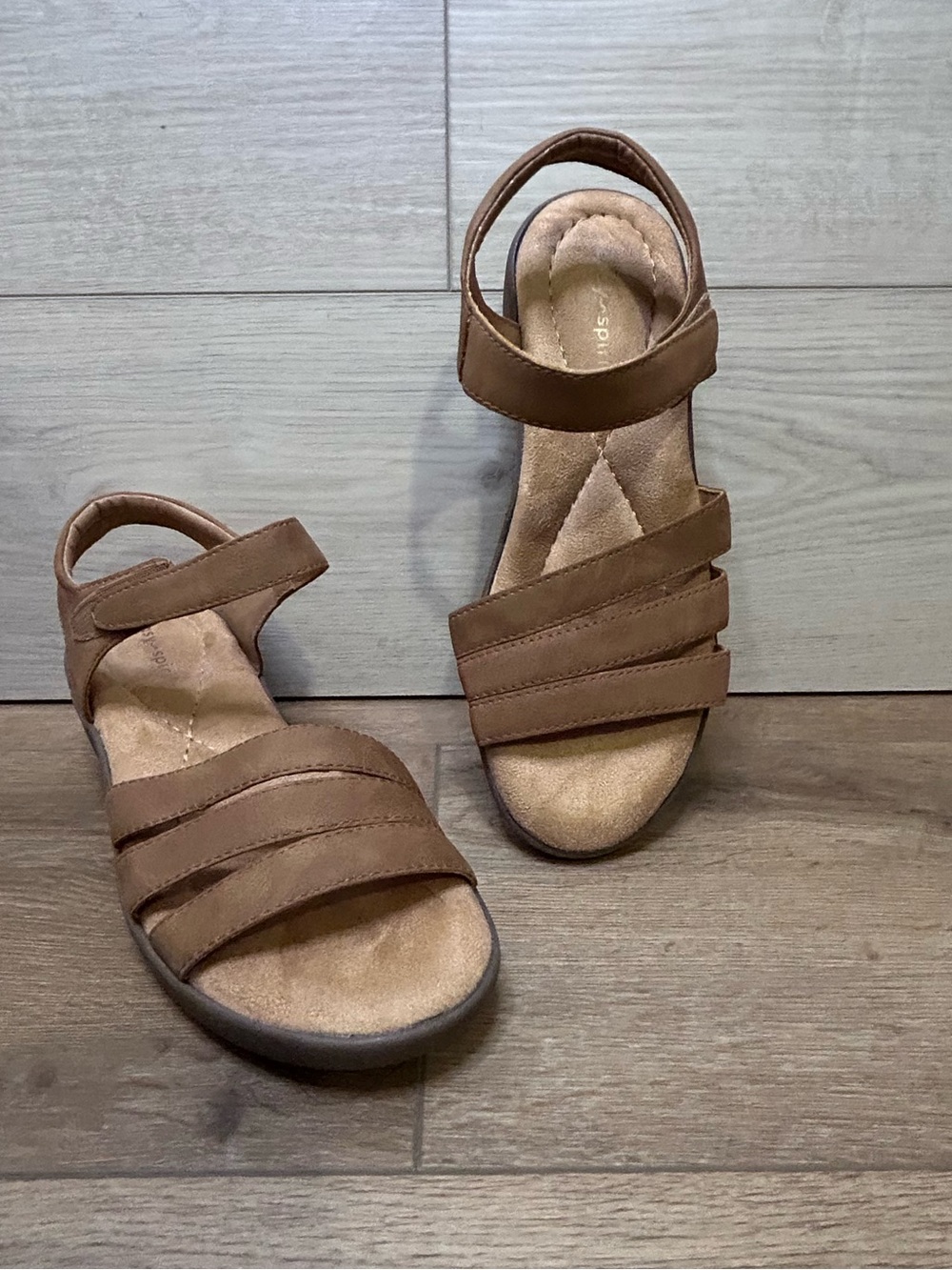 Easy Spirit Sandals 9W